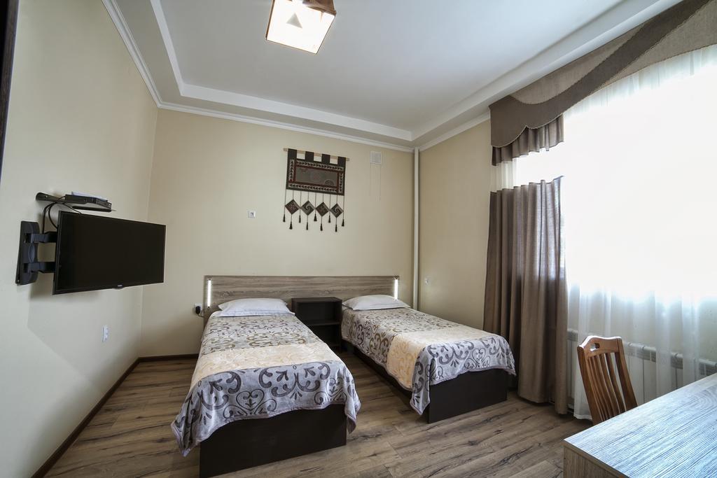 Ethno Boutique Hotel Osh Habitación foto