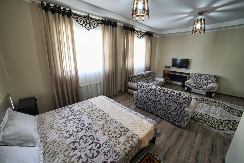 Ethno Boutique Hotel Osh Habitación foto