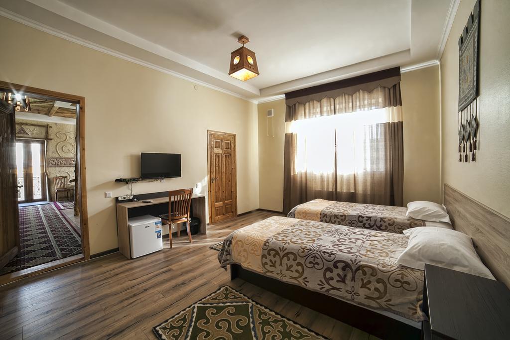 Ethno Boutique Hotel Osh Habitación foto