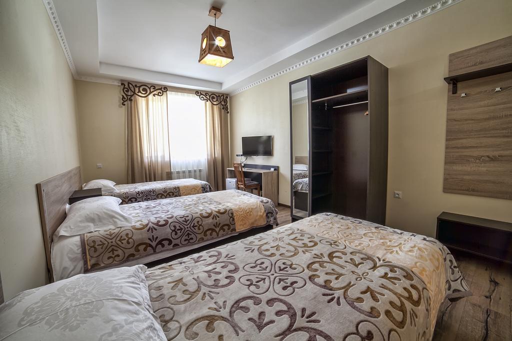 Ethno Boutique Hotel Osh Habitación foto