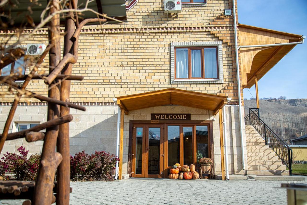 Ethno Boutique Hotel Osh Exterior foto
